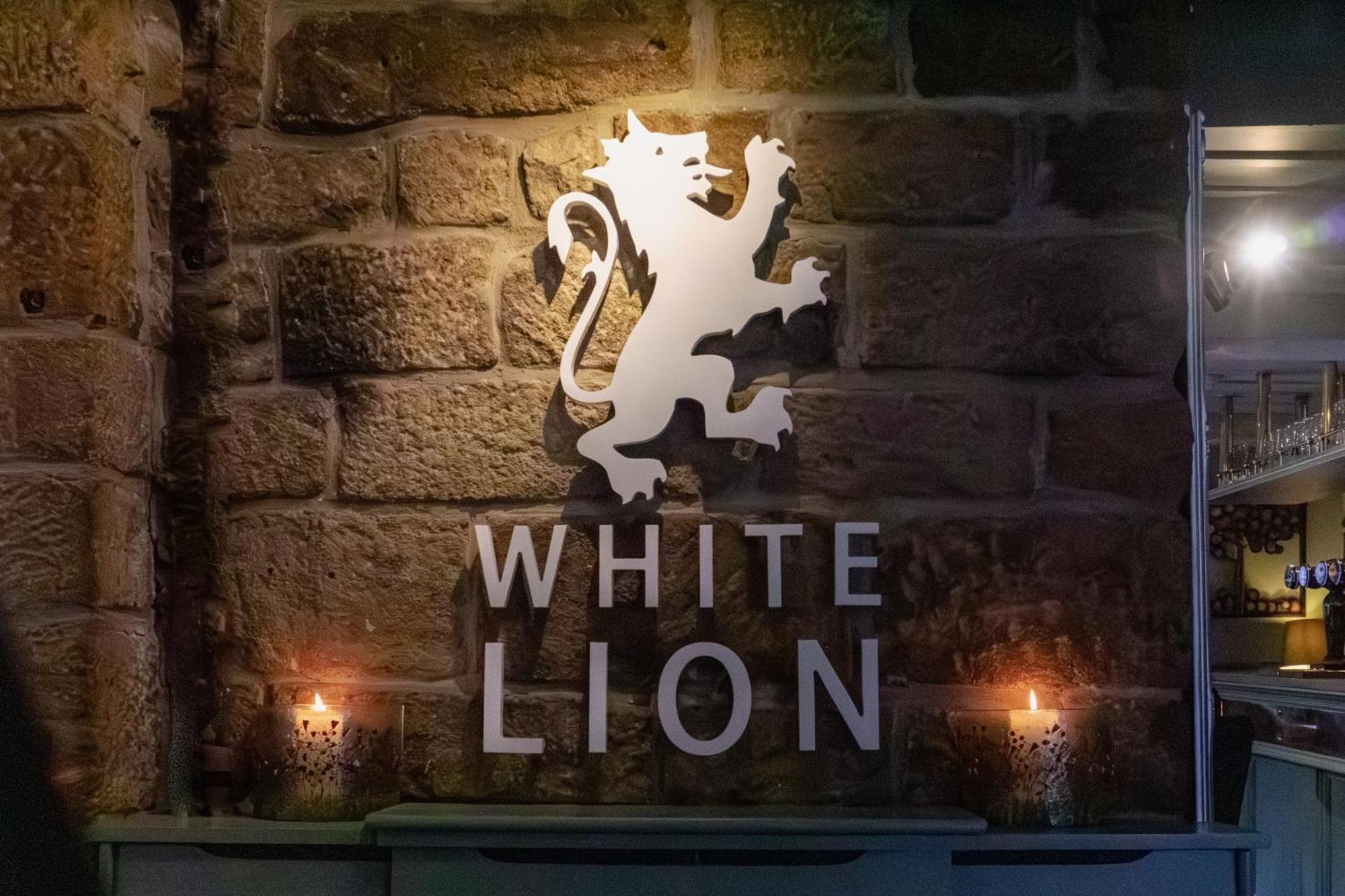 White Lion Hotel Хебдън Бридж Екстериор снимка