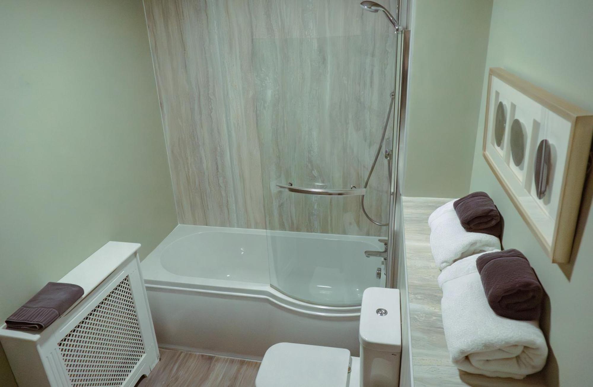 White Lion Hotel Хебдън Бридж Екстериор снимка