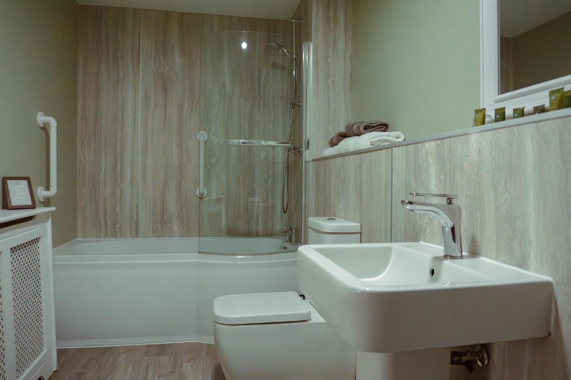 White Lion Hotel Хебдън Бридж Екстериор снимка