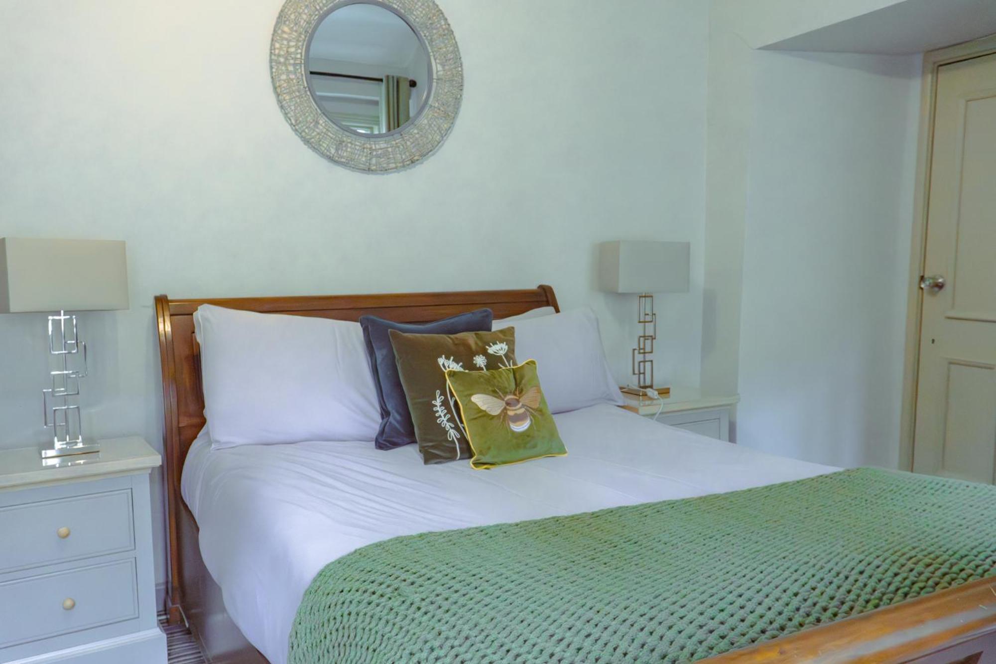 White Lion Hotel Хебдън Бридж Екстериор снимка