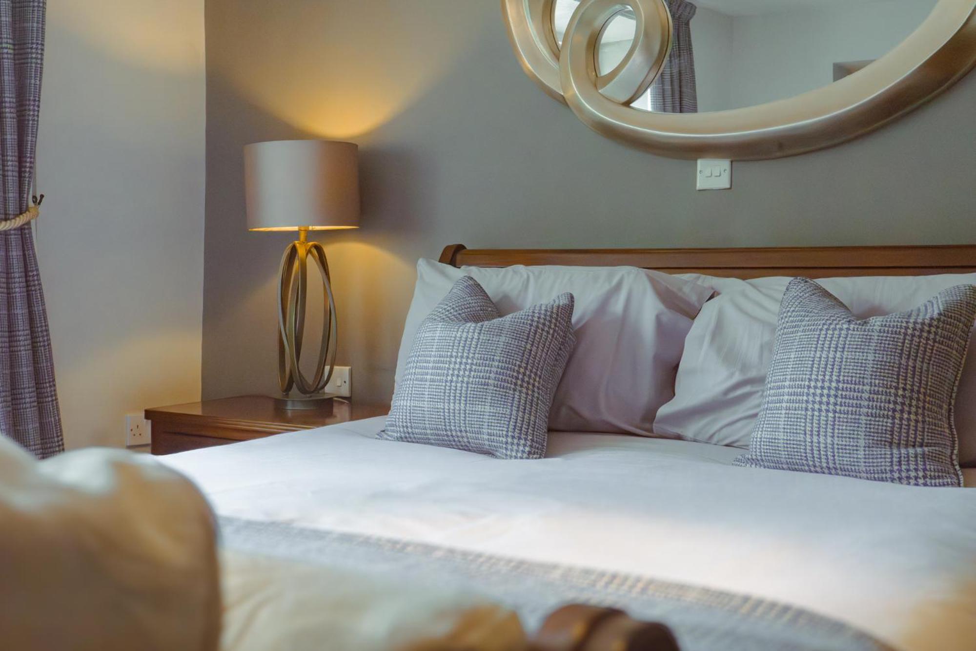White Lion Hotel Хебдън Бридж Екстериор снимка