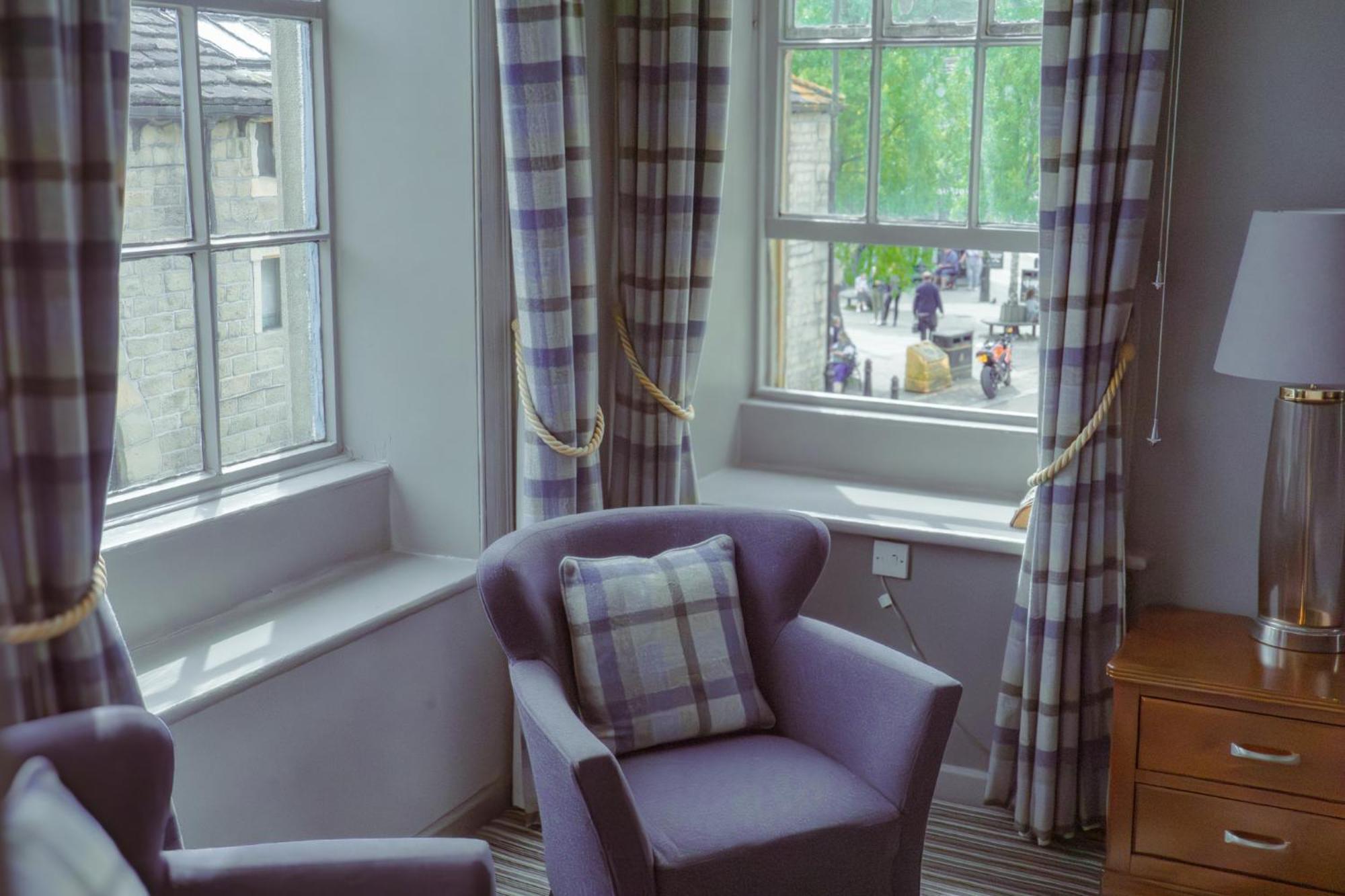 White Lion Hotel Хебдън Бридж Екстериор снимка